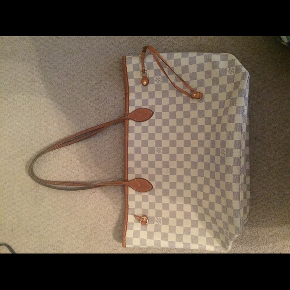 Louis Vuitton large bag - Picture 4 of 6